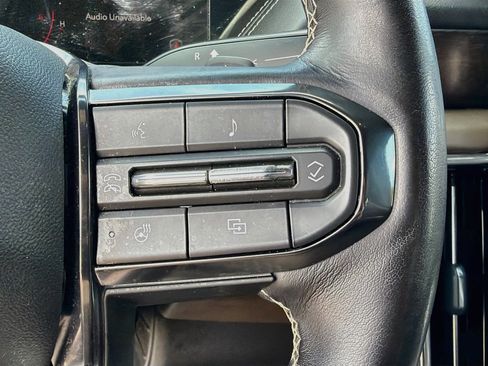 Used 2025 GMC Yukon Denali Ultimate AWD/4WD image 41