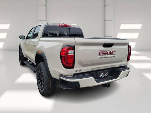 New 2026 GMC Canyon Elevation w/ Convenience Package image 5
