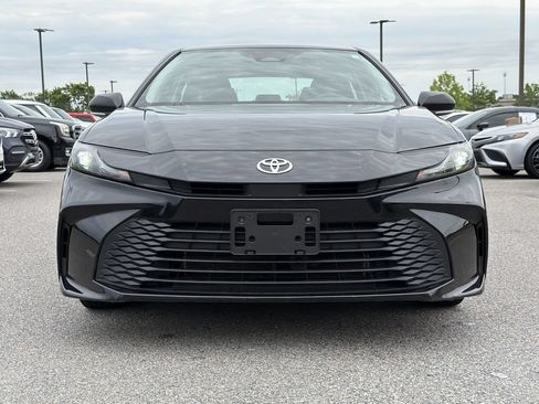 Used 2025 Toyota Camry LE FWD image 8