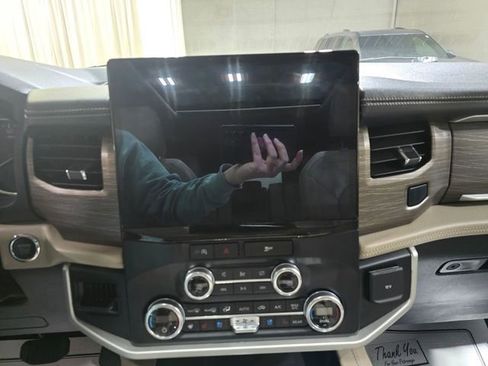 Used 2024 Ford Expedition Max Limited image 20