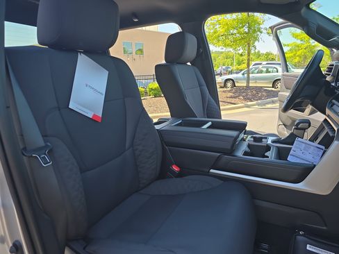 New 2026 Toyota Tundra SR5 AWD/4WD image 10