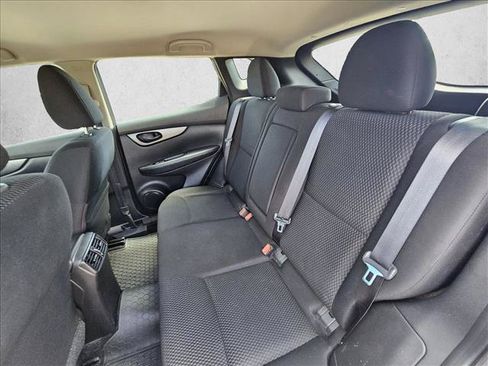 Used 2019 Nissan Rogue Sport S w/ Appearance Package FWD image 16