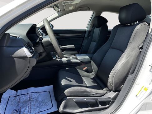 Certified 2019 Honda Accord LX image 7