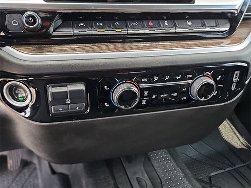 Used 2022 Chevrolet Silverado 1500 LT w/ Safety Package image 27