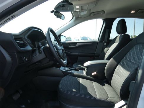 Used 2025 Ford Escape Active w/ Cold Weather Package AWD/4WD image 22