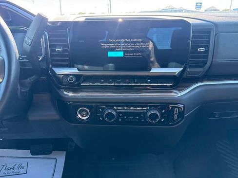 Used 2023 Chevrolet Silverado 1500 LT AWD/4WD image 19