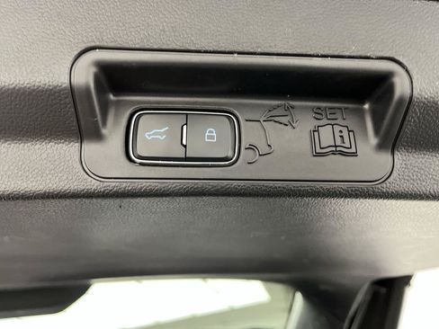Used 2025 Ford Explorer ST AWD/4WD image 37