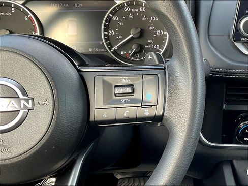 Used 2023 Nissan Rogue SV AWD/4WD image 13