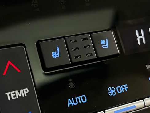 Certified 2020 Toyota Avalon Limited w/ Advanced Safety Package image 22