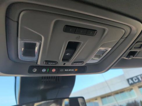 New 2025 GMC Sierra 1500 SLE w/ Preferred Package image 30