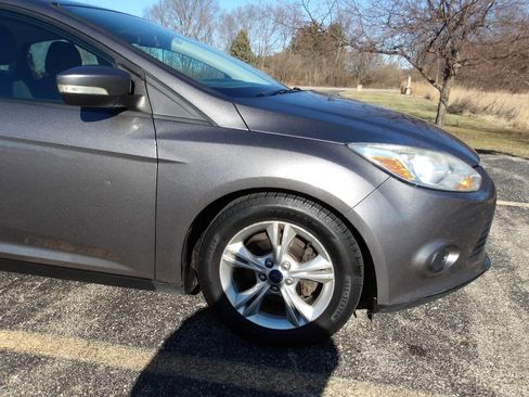 Used 2014 Ford Focus SE w/ SE Winter Package image 30
