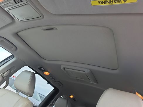 Used 2016 Honda Odyssey EX-L image 32