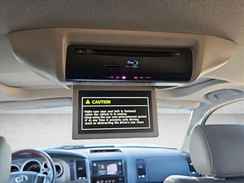 Used 2016 Toyota Sequoia Platinum image 18