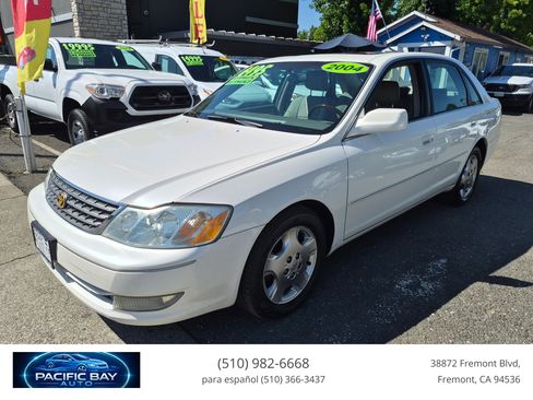 Used 2004 Toyota Avalon XLS FWD image 3