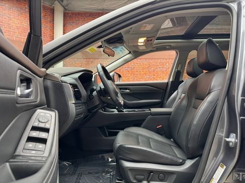 Used 2022 Nissan Rogue SV w/ SV Premium Package image 22