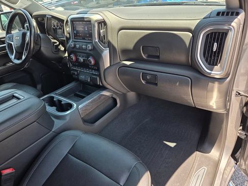 Used 2022 Chevrolet Silverado 1500 LTZ AWD/4WD image 16
