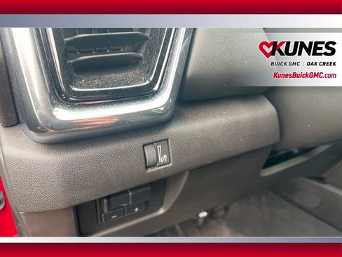 Used 2024 GMC Canyon Elevation w/ Convenience Package image 16