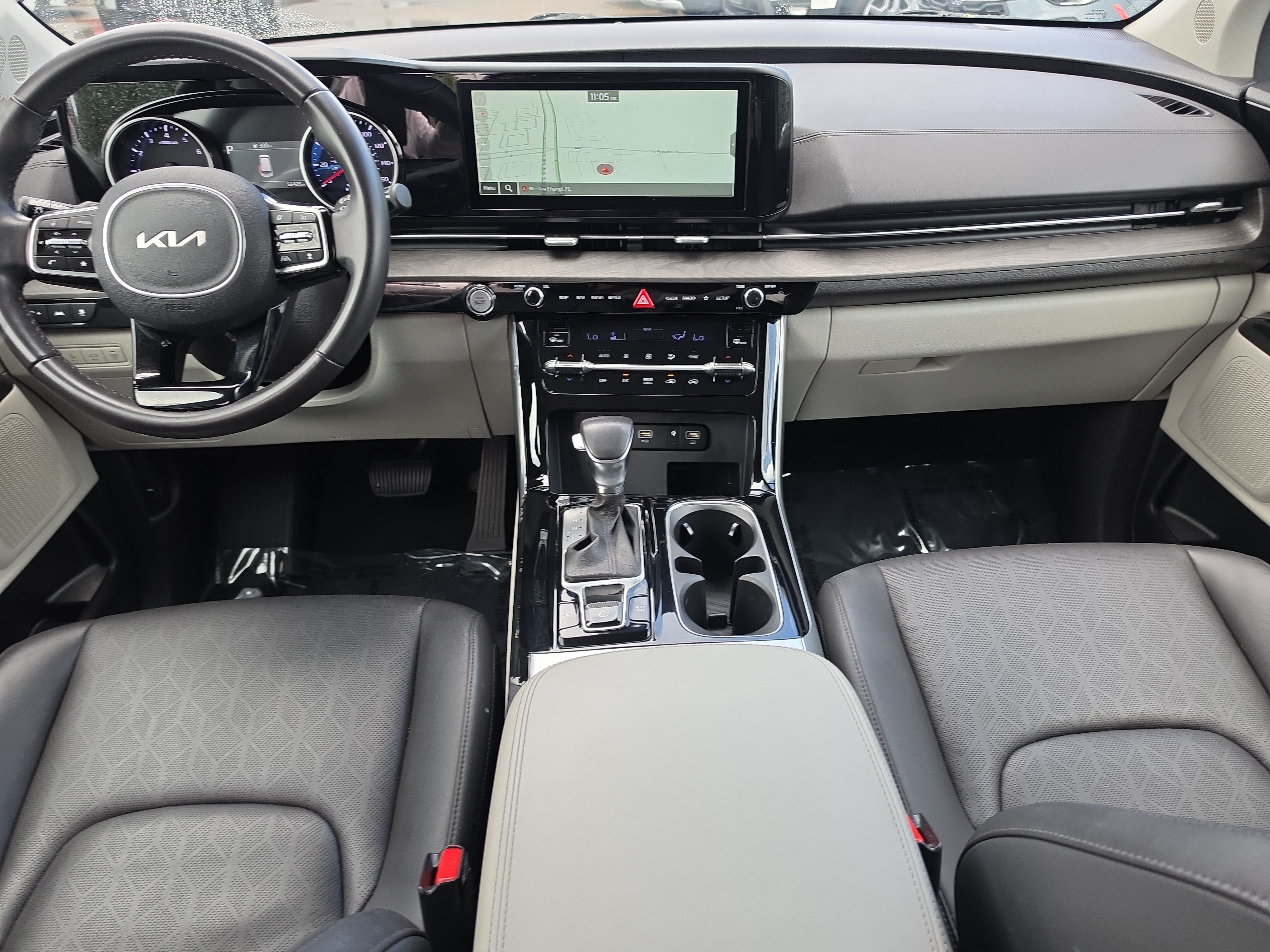 Certified 2024 Kia Carnival EX FWD image 13