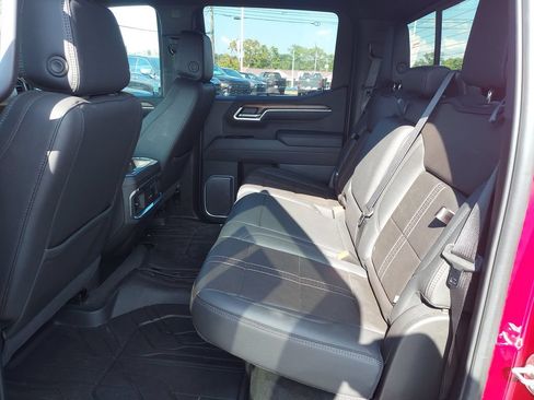 Used 2025 Chevrolet Silverado 1500 High Country w/ High Country Premium Package AWD/4WD image 22