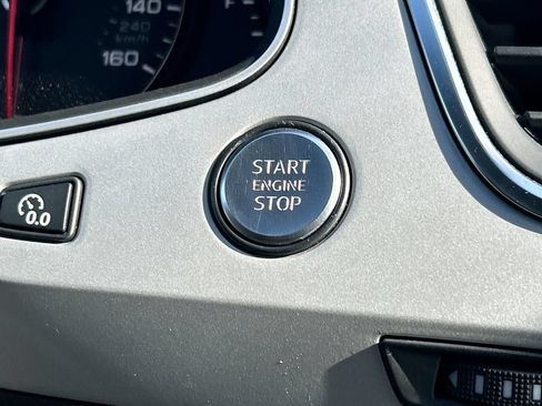 Used 2018 Audi Q7 2.0T Premium w/ Cold Weather Package AWD/4WD image 38