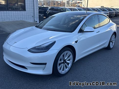 Used 2022 Tesla Model 3 Long Range image 8