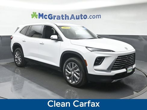 Used 2025 Buick Enclave Preferred image 2