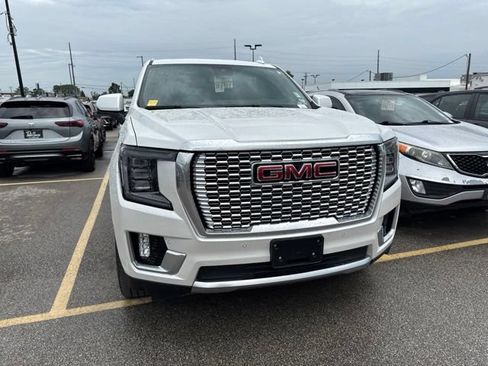 Used 2024 GMC Yukon Denali AWD/4WD image 4