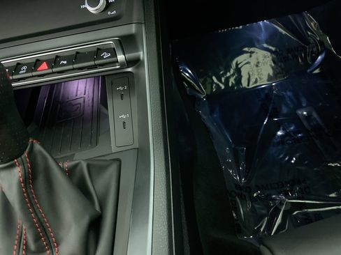 Certified 2025 Audi Q3 2.0T Premium Plus w/ Premium Plus Package image 9