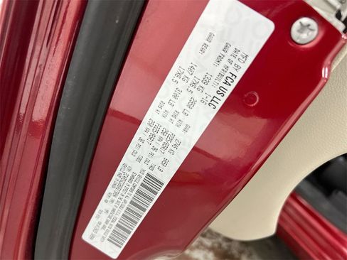 Used 2016 Dodge Grand Caravan SXT w/ Rear Park Assist Package image 26