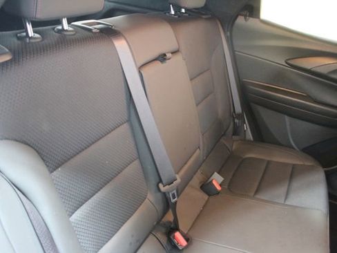 Used 2023 Chevrolet TrailBlazer RS w/ Convenience Package AWD/4WD image 9