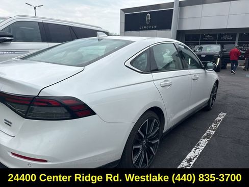 Used 2025 Honda Accord Touring image 6