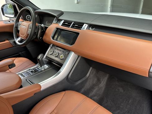 Used 2014 Land Rover Range Rover Sport Supercharged image 5