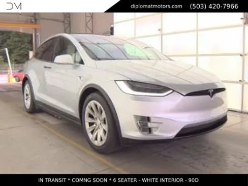 Used 2017 Tesla Model X 90D AWD/4WD image 4