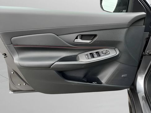 New 2026 Nissan Sentra SR w/ SR Premium Package FWD image 10