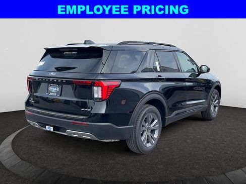 New 2026 Ford Explorer Active AWD/4WD image 6
