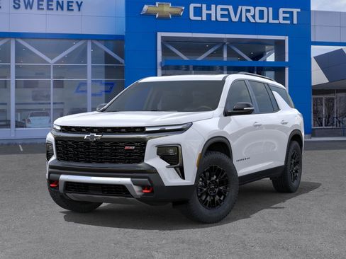 New 2026 Chevrolet Traverse Z71 w/ Enhanced Driving Package AWD/4WD image 6