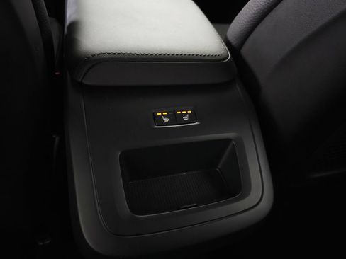 Certified 2025 Volvo XC60 B5 Plus AWD/4WD image 21