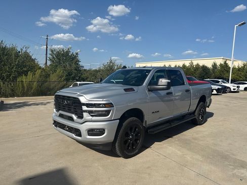 Used 2026 RAM 2500 Big Horn AWD/4WD image 1