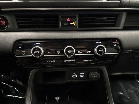 Used 2023 Honda Pilot EX-L image 19