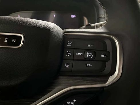 Used 2024 Jeep Wagoneer Series II w/ Premium Group I AWD/4WD image 36