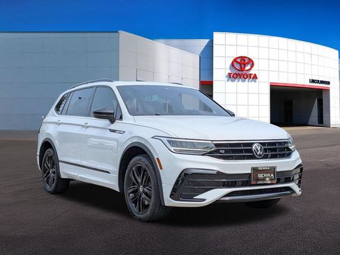 Used 2022 Volkswagen Tiguan SE R-Line FWD image 7