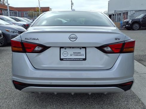Used 2024 Nissan Altima 2.5 SV FWD image 20