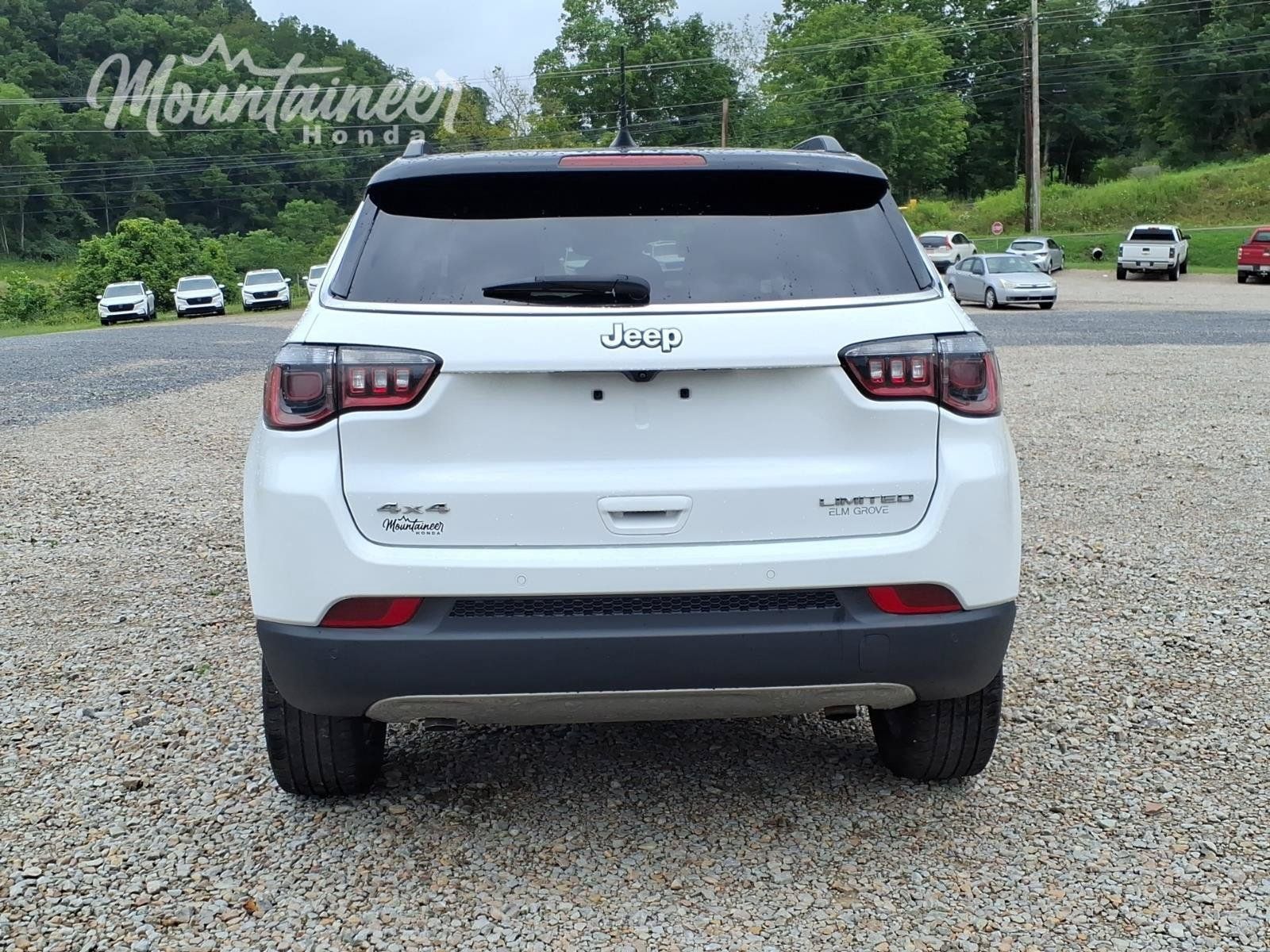 Used 2024 Jeep Compass Limited AWD/4WD image 7