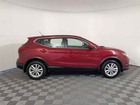 Used 2017 Nissan Rogue Sport S w/ S Appearance Package image 5