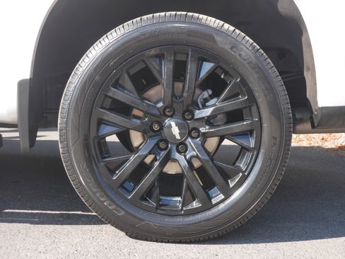 Used 2021 Chevrolet Silverado 1500 High Country w/ Technology Package image 19