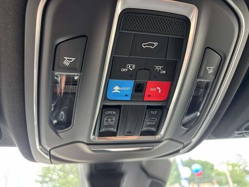 New 2026 Jeep Grand Cherokee Laredo X AWD/4WD image 12