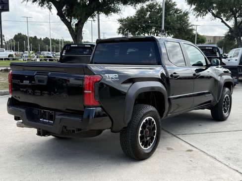 Used 2024 Toyota Tacoma TRD Off-Road AWD/4WD image 5