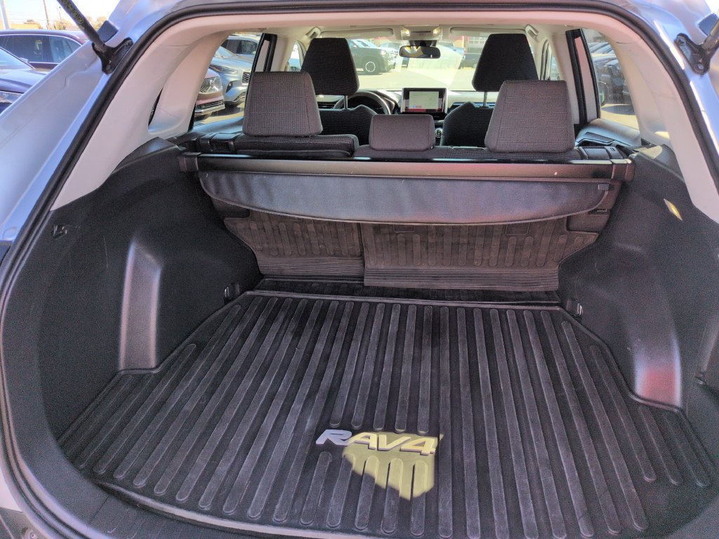 Certified 2024 Toyota RAV4 LE AWD/4WD image 23