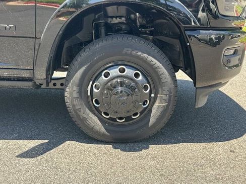 New 2026 RAM 3500 Limited AWD/4WD image 12