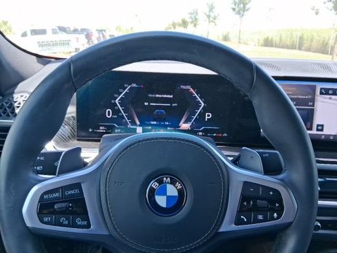 Used 2025 BMW X6 xDrive40i w/ Premium Package AWD/4WD image 8